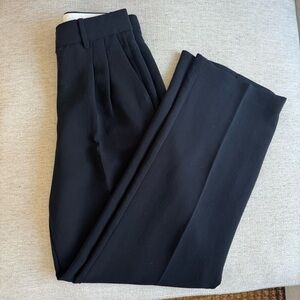 Aritzia Effortless Black Pants